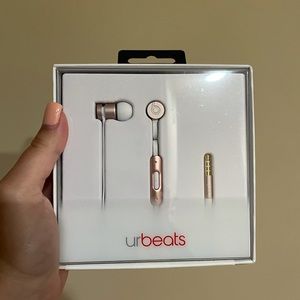 rose gold beat wired earbuds brand new